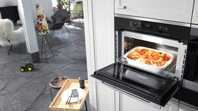 Backofen mit Mikrowelle