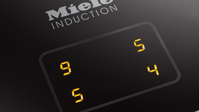 Leistungseinstellungen in gelber Schrift